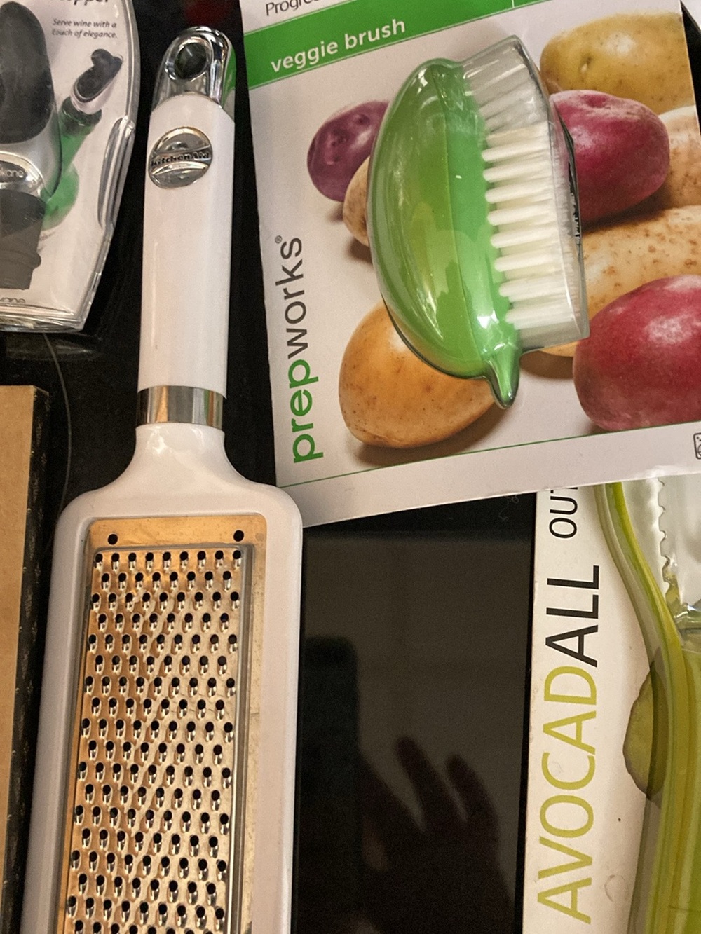 Avocado All 3-in-1 Avocado Prep Tool - Green - Picture 5 of 6
